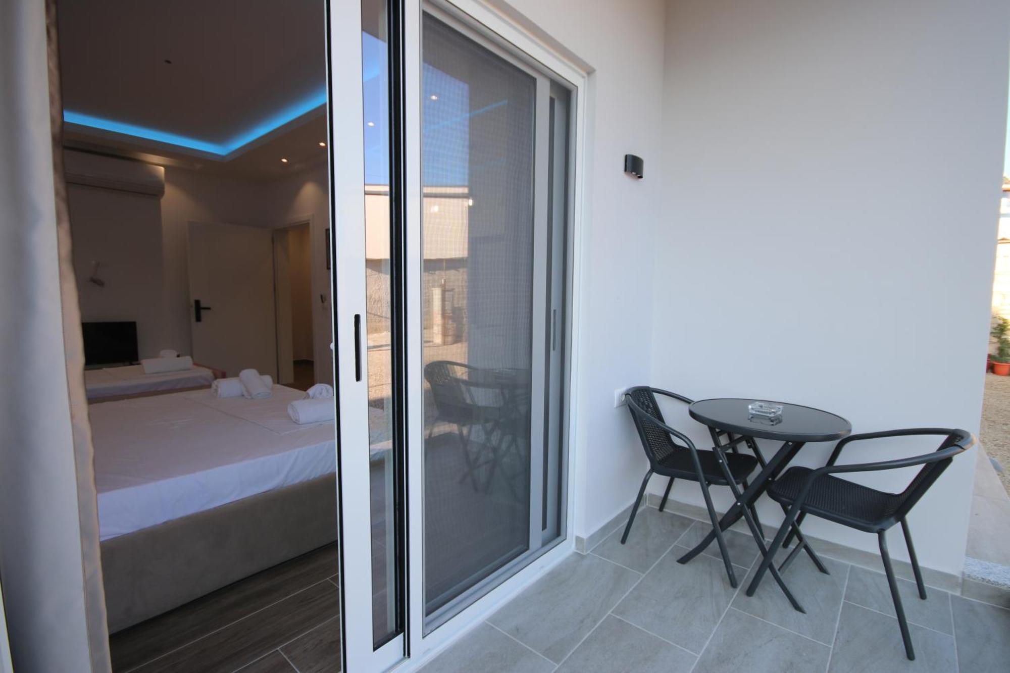 Klea Rooms Himare Exterior photo