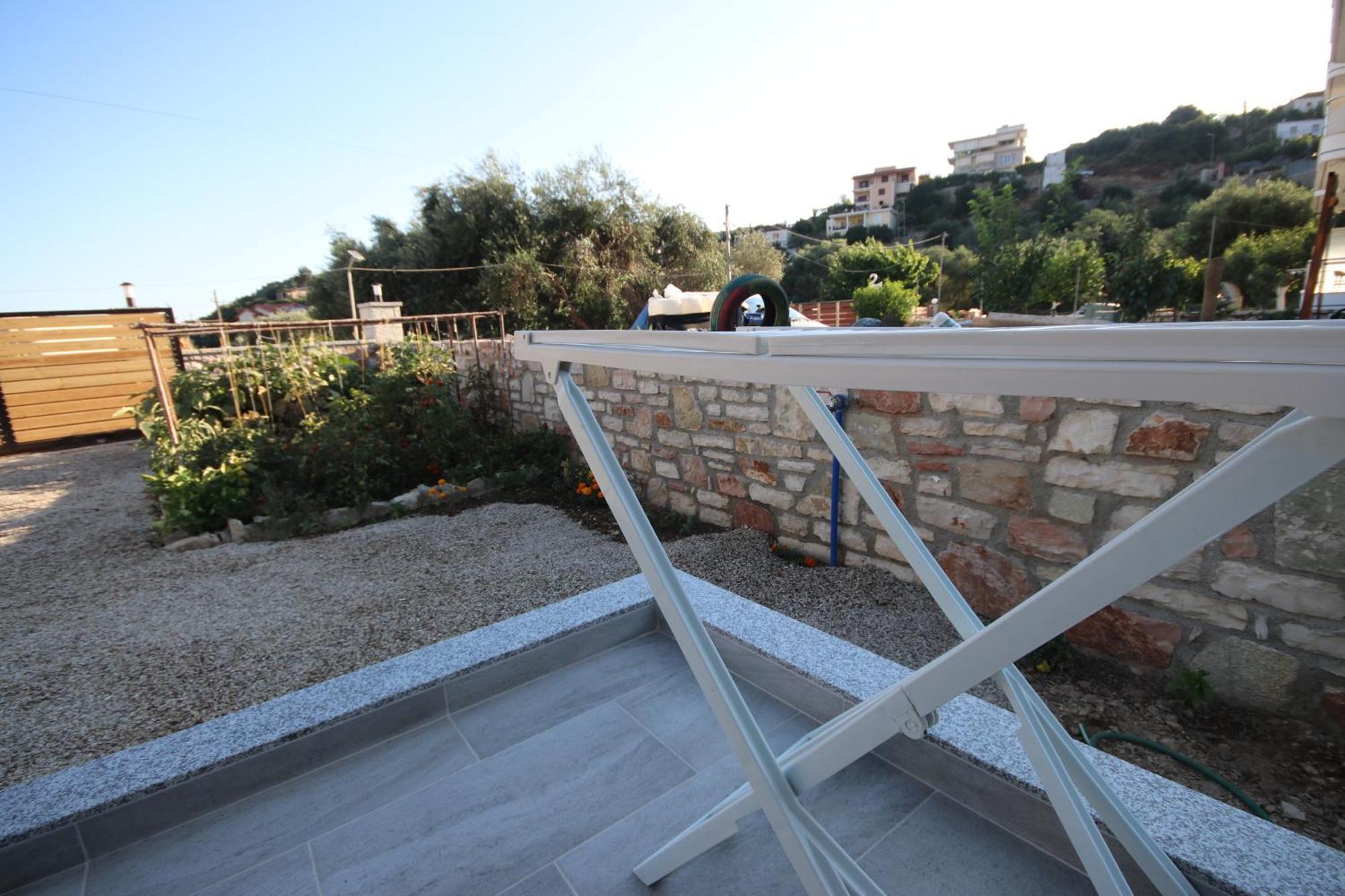 Klea Rooms Himare Exterior photo