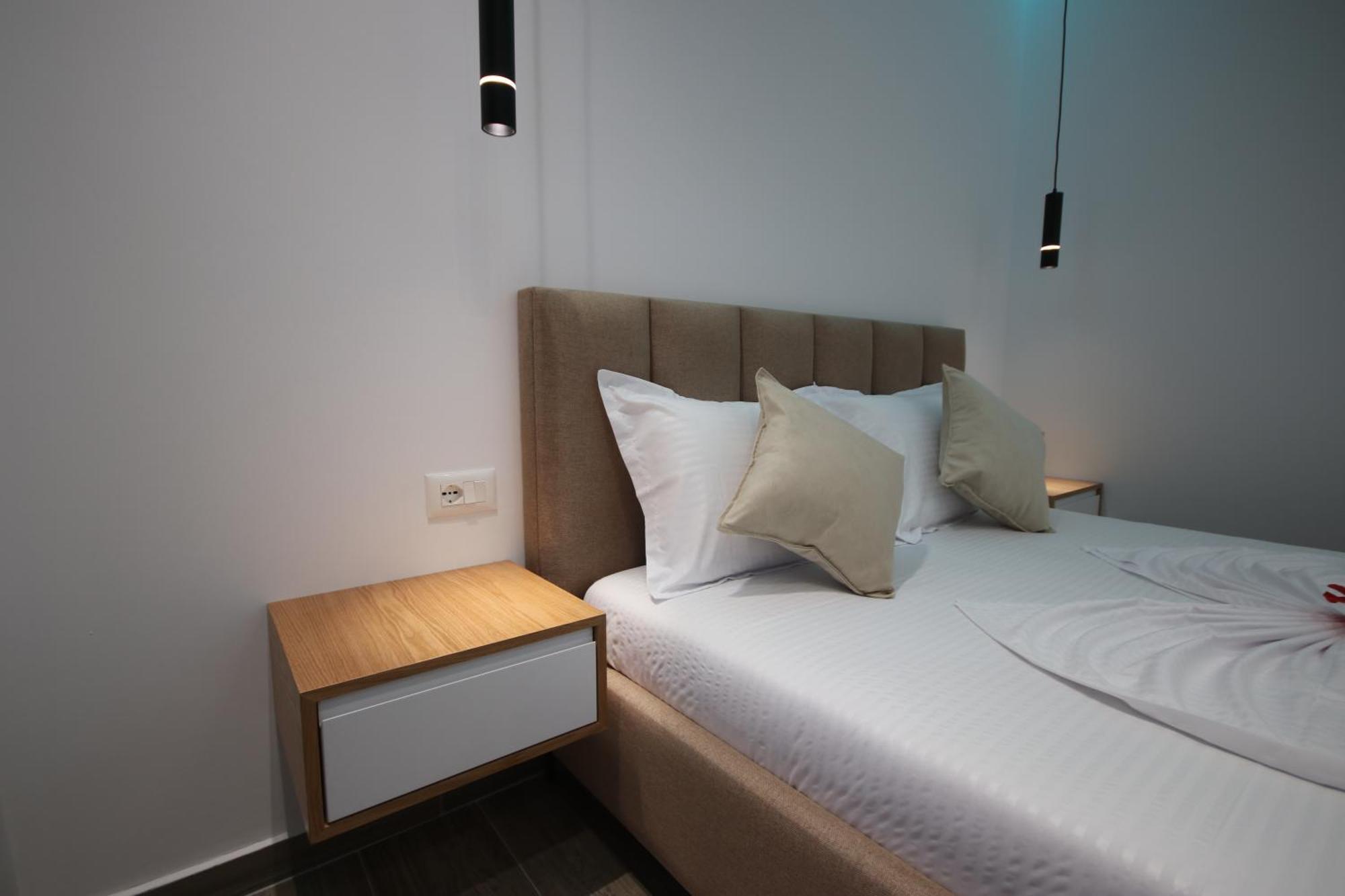 Klea Rooms Himare Exterior photo