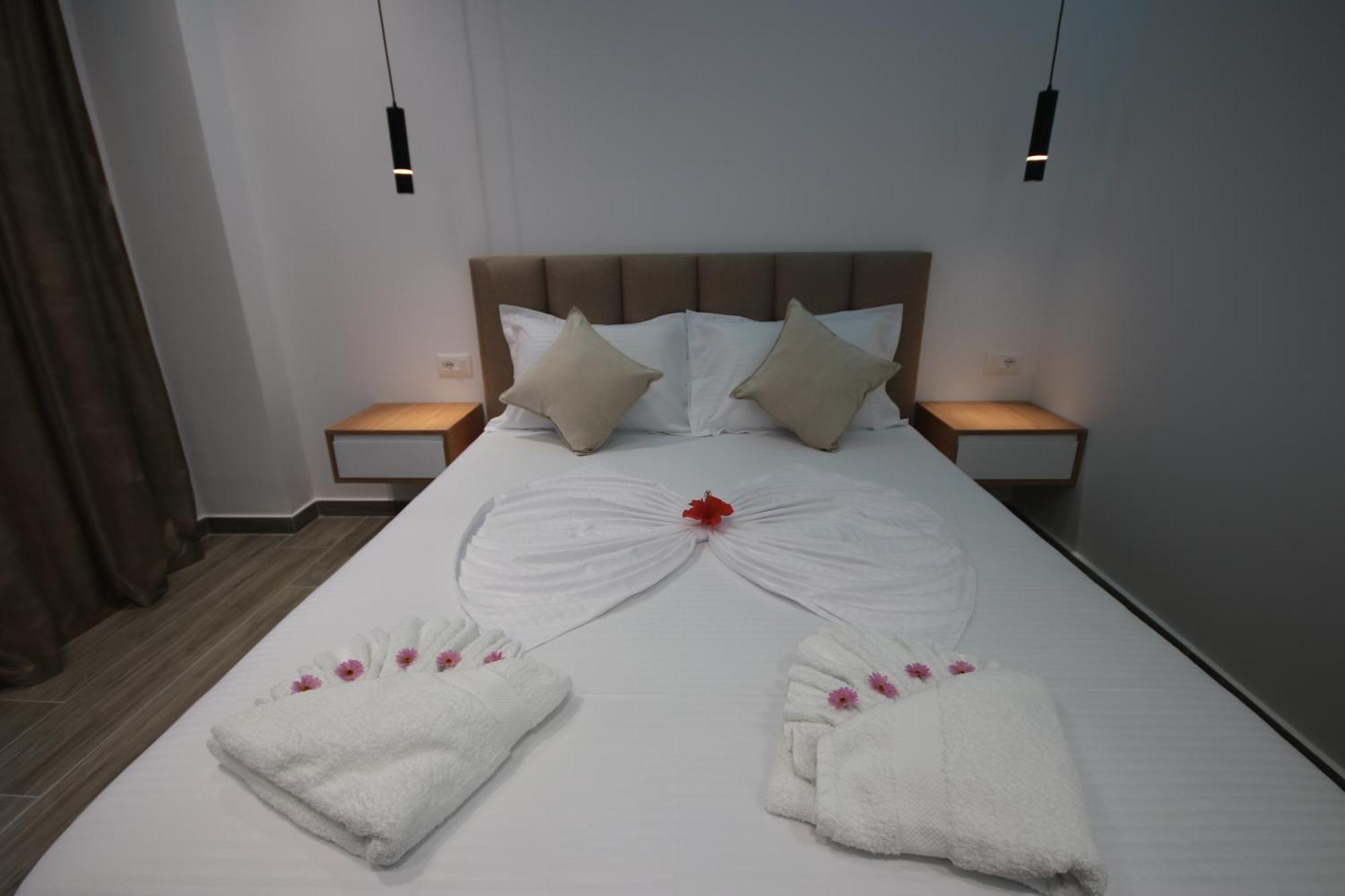 Klea Rooms Himare Exterior photo