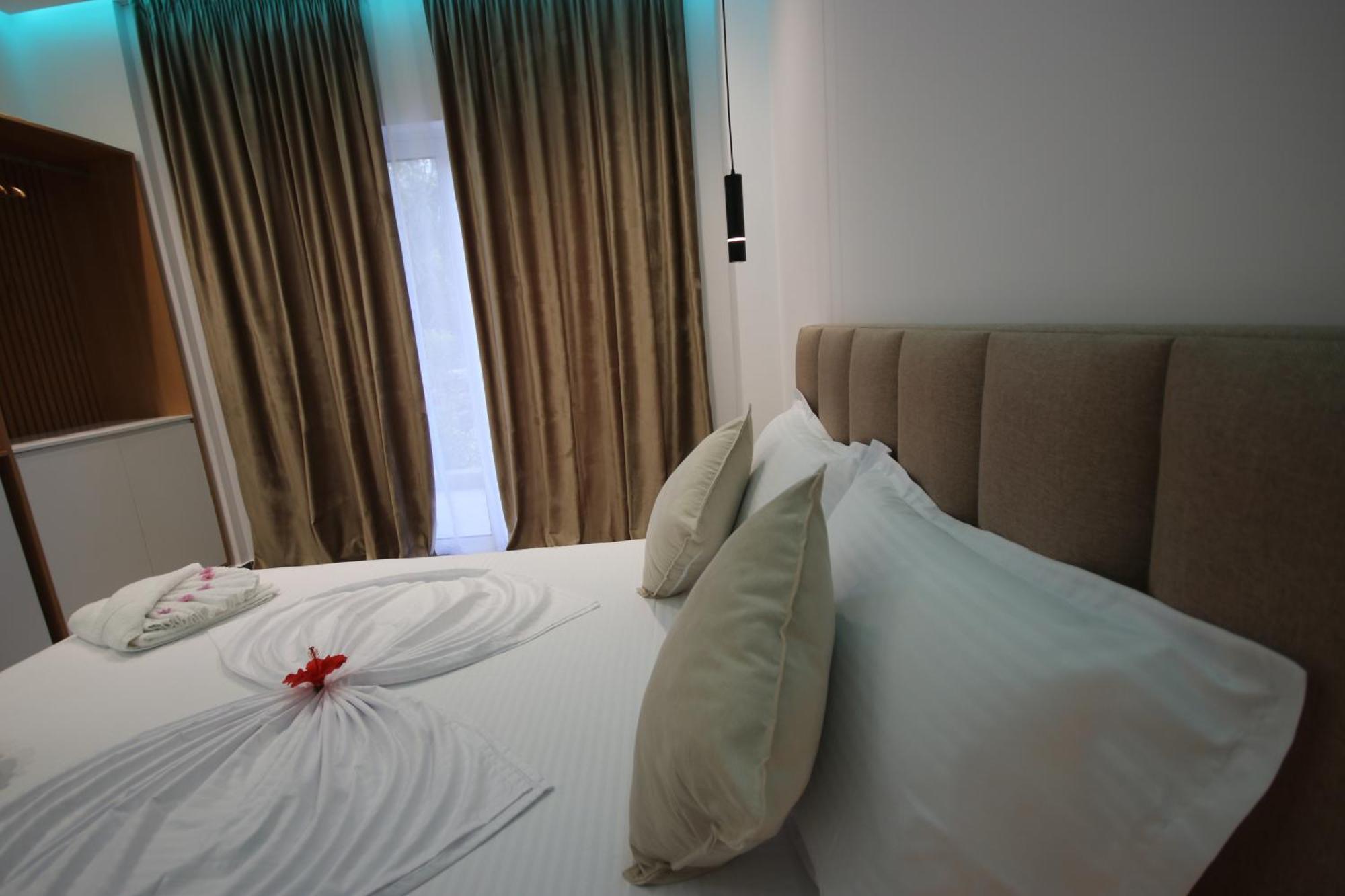 Klea Rooms Himare Exterior photo