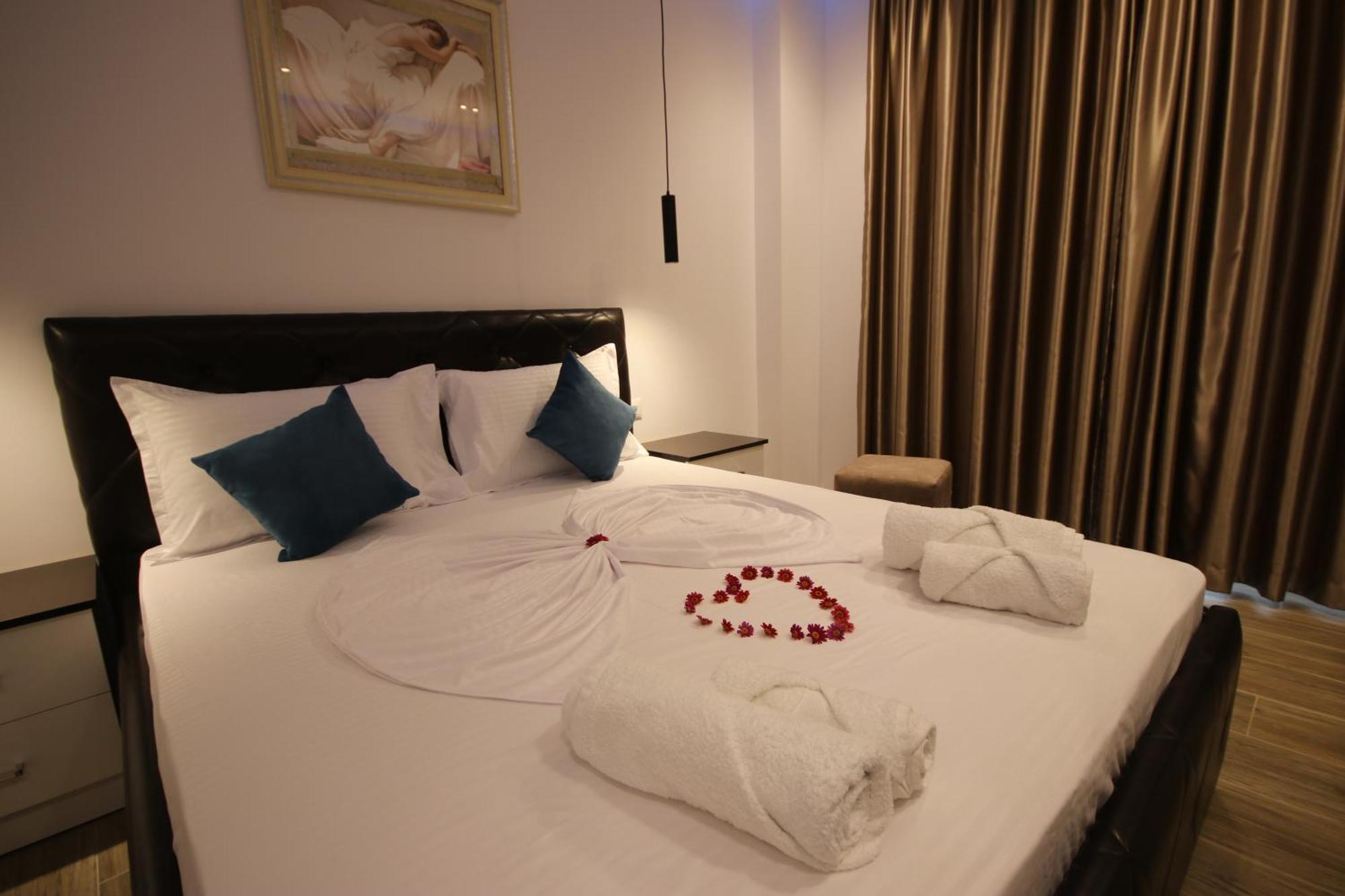Klea Rooms Himare Exterior photo