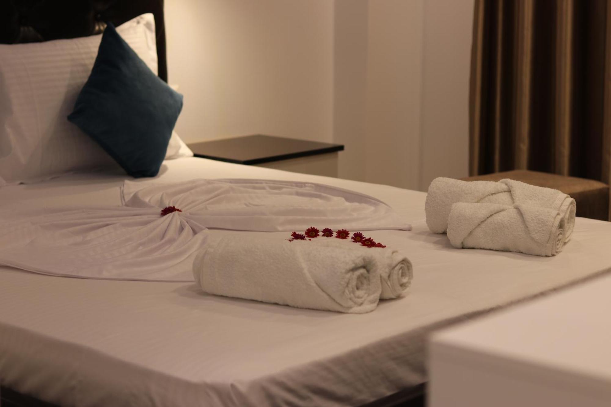 Klea Rooms Himare Exterior photo